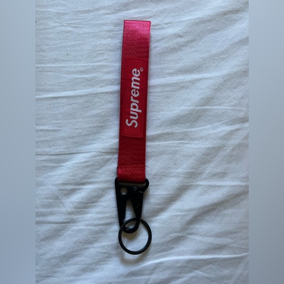 Supreme NEW wrist lanyard RED key chain keychain sports keys hook - Picture 7 of 7